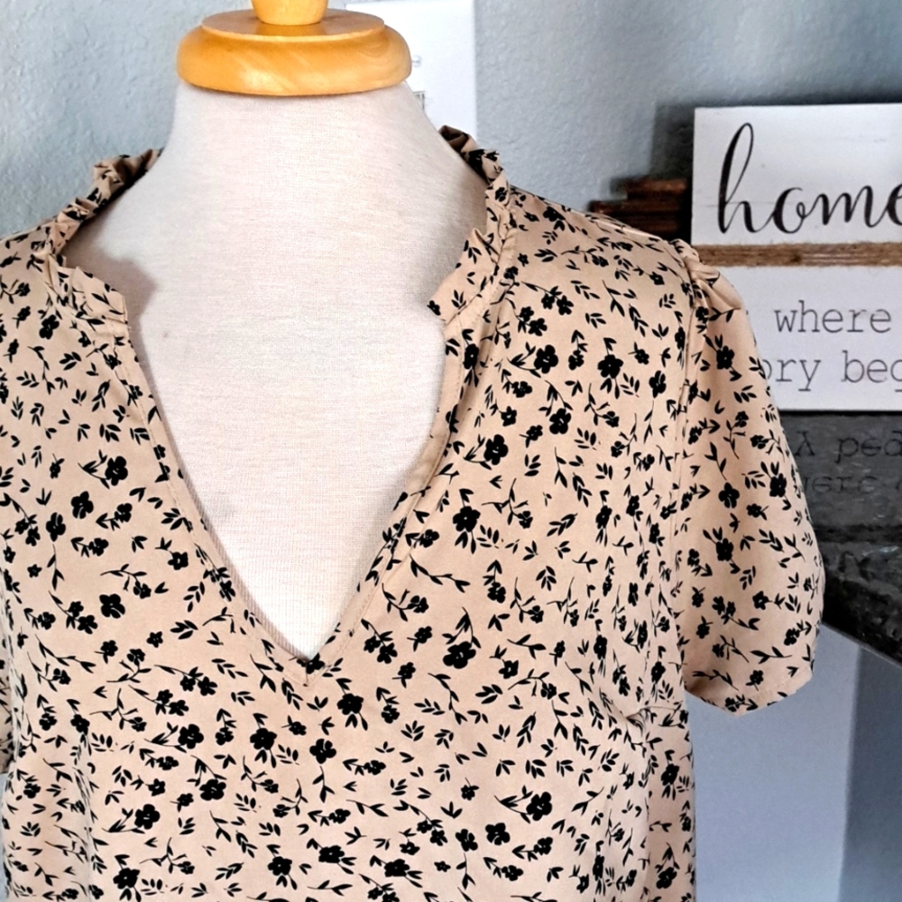 Floral Blouse | 0XL - Picture 3 of 5